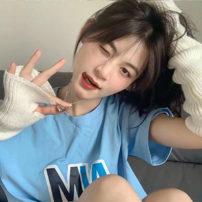 高质量小众女生头像(精选20张)