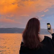 2023最火女生背影头像图片(共20张)