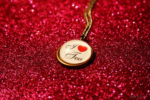 超拽霸道自恋女生网名大全(优选112个)